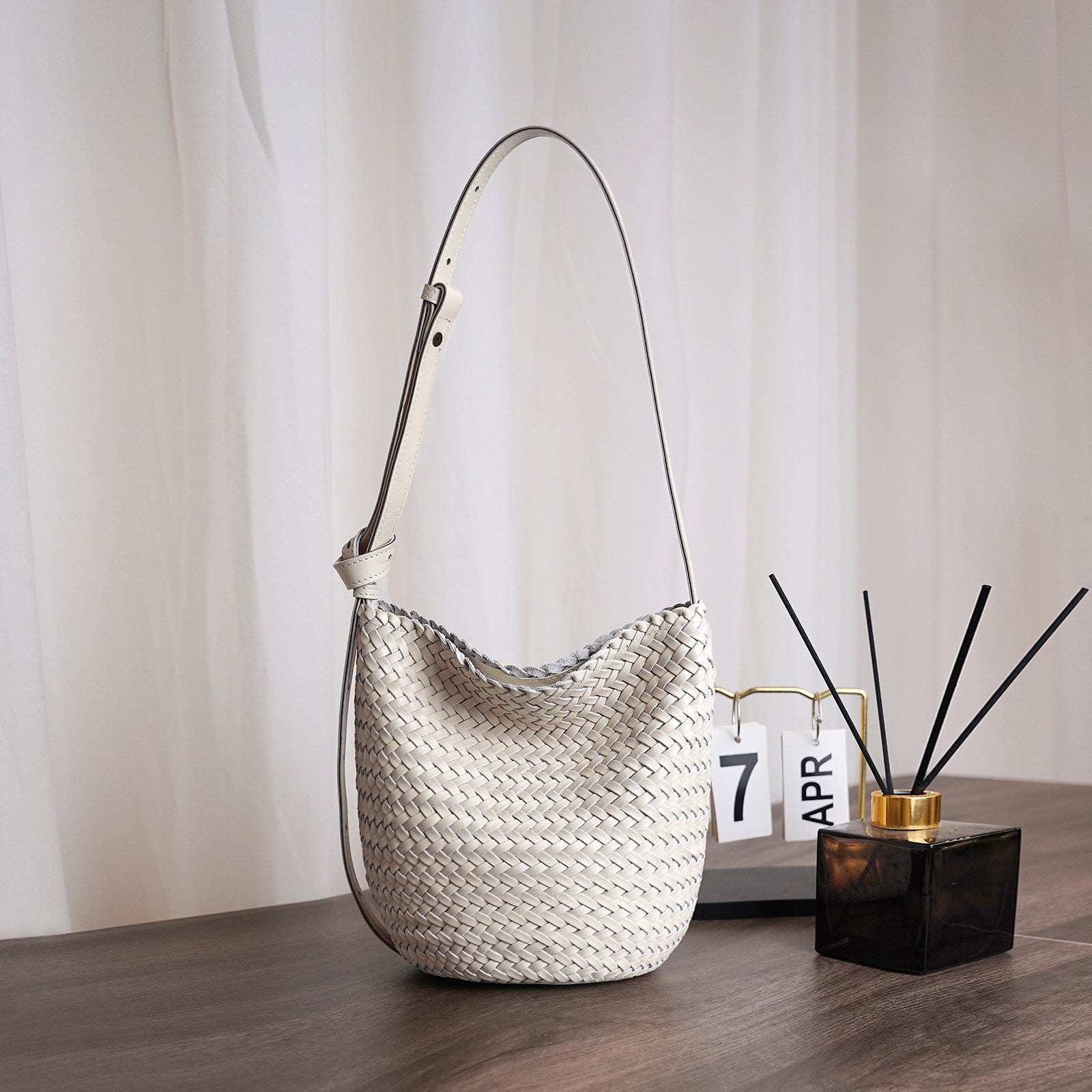 Handwoven Full-Grain Leather Bucket Bag | Stylish Shoulder Bag for Women | Leather Beach Bag
