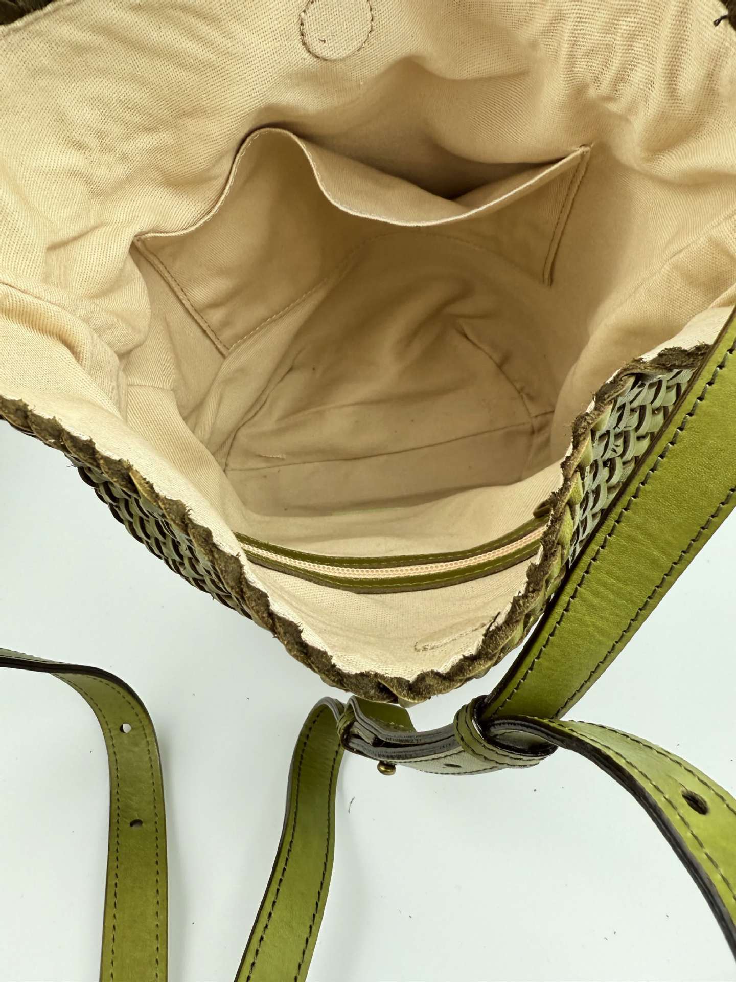 Handwoven Full-Grain Leather Bucket Bag | Stylish Shoulder Bag for Women | Leather Beach Bag