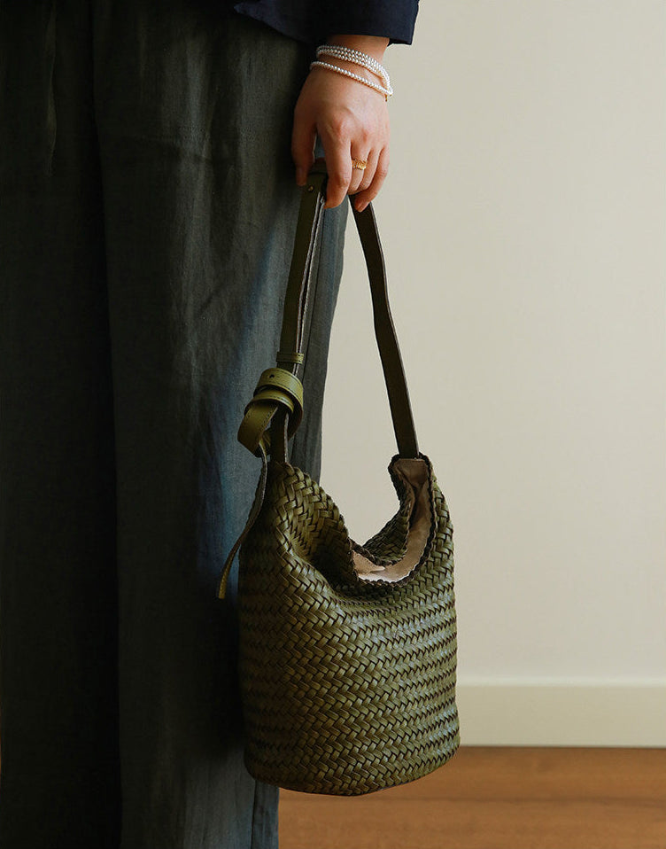 Handwoven Full-Grain Leather Bucket Bag – Two Sizes | Vegetable-Tanned Leather Shoulder Bag, 19 Colours, Hydrophobic Finish