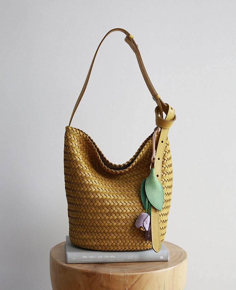 Handwoven Full-Grain Leather Bucket Bag – Two Sizes | Vegetable-Tanned Leather Shoulder Bag, 19 Colours, Hydrophobic Finish