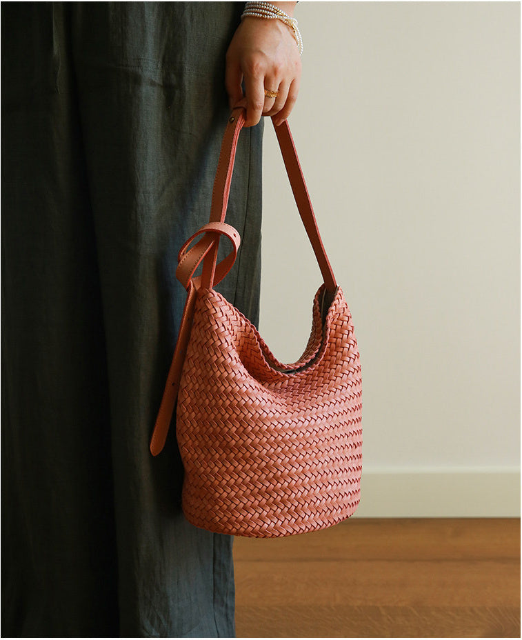 Handwoven Full-Grain Leather Bucket Bag – Two Sizes | Vegetable-Tanned Leather Shoulder Bag, 19 Colours, Hydrophobic Finish
