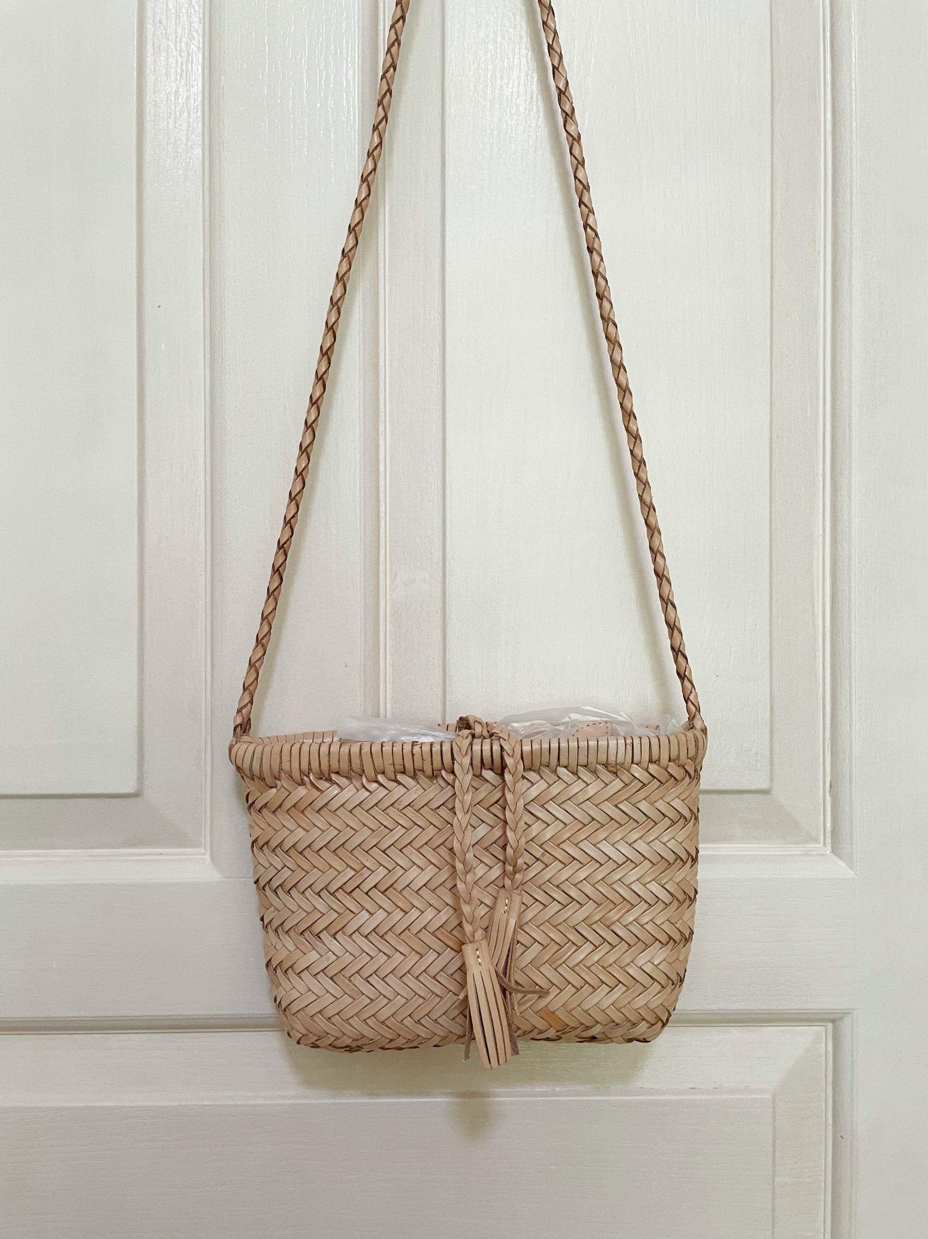 Handwoven Italian Cowhide Leather Crossbody Bag for Women |  Artisan Woven Shoulder Bag with Tassel & Drawstring Pouch | 8 Colours | Casual Daily & Weekend Ba