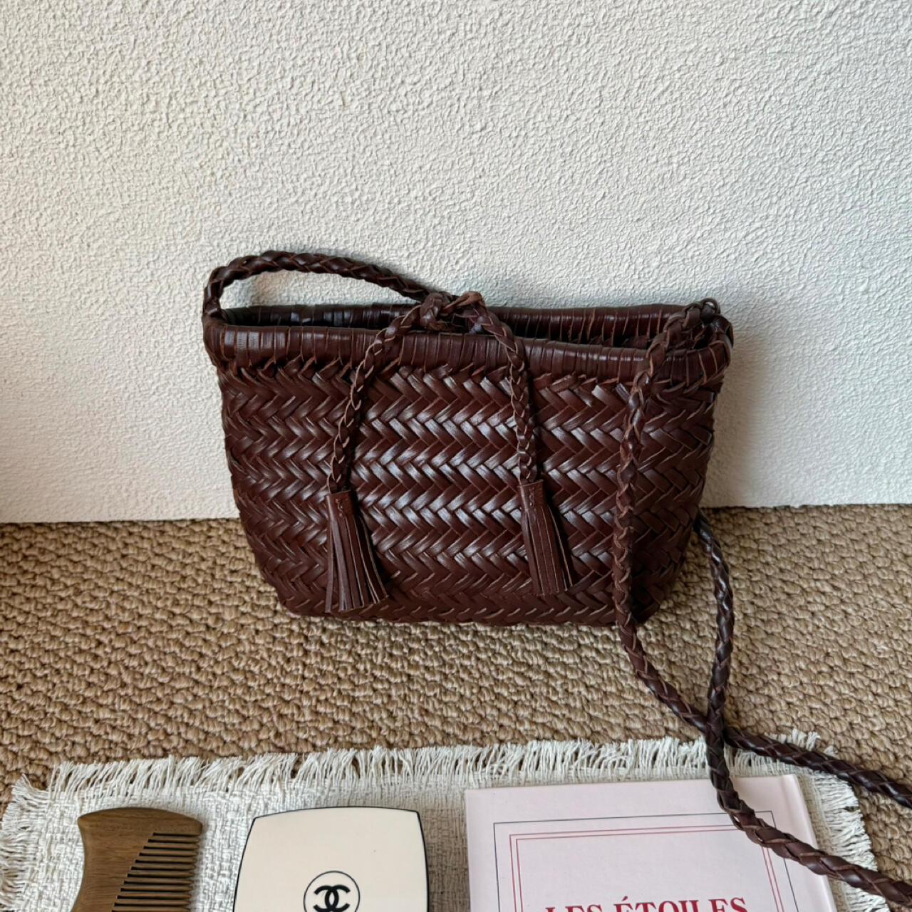 Handwoven Italian Cowhide Leather Crossbody Bag for Women |  Artisan Woven Shoulder Bag with Tassel & Drawstring Pouch | 8 Colours | Casual Daily & Weekend Ba