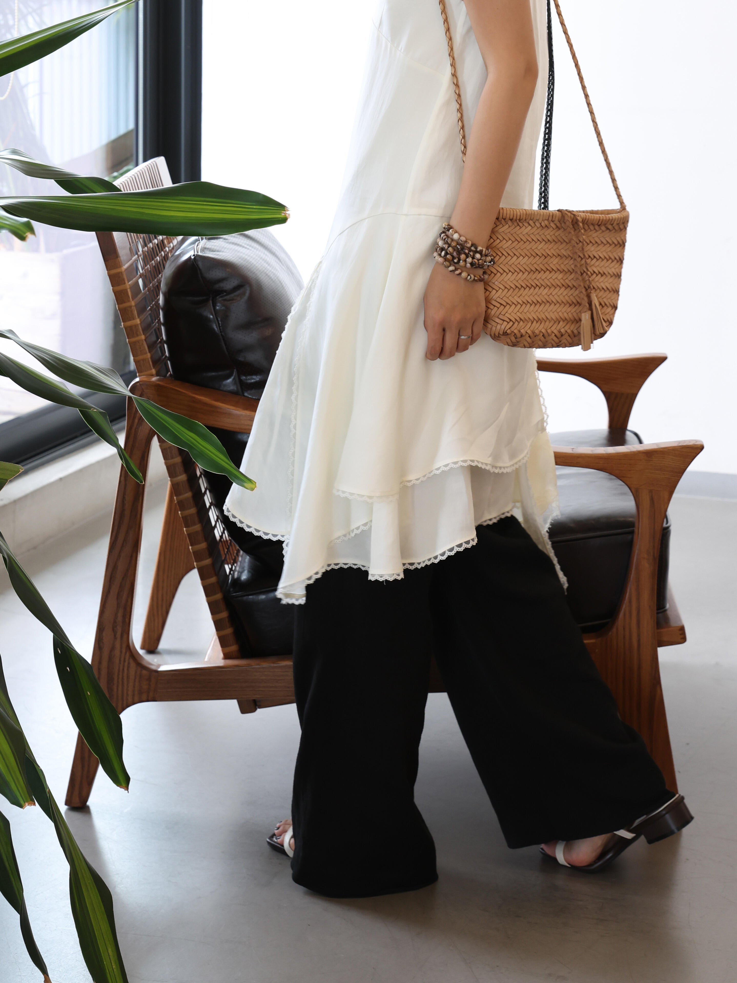 Handwoven Italian Cowhide Leather Crossbody Bag for Women |  Artisan Woven Shoulder Bag with Tassel & Drawstring Pouch | 8 Colours | Casual Daily & Weekend Ba