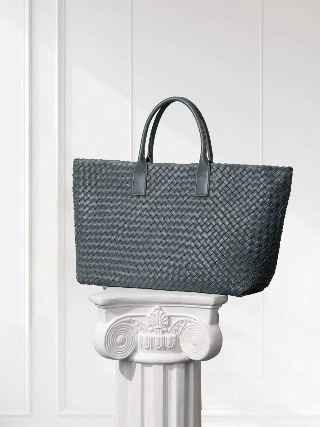 Handwoven Italian Lambskin Tote Bag,  Luxury Intrecciato Leather Shoulder Bag with Matching Pouch, Three Sizes