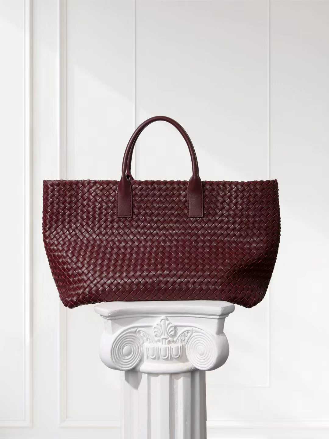 Handwoven Italian Lambskin Tote Bag,  Luxury Intrecciato Leather Shoulder Bag with Matching Pouch, Three Sizes