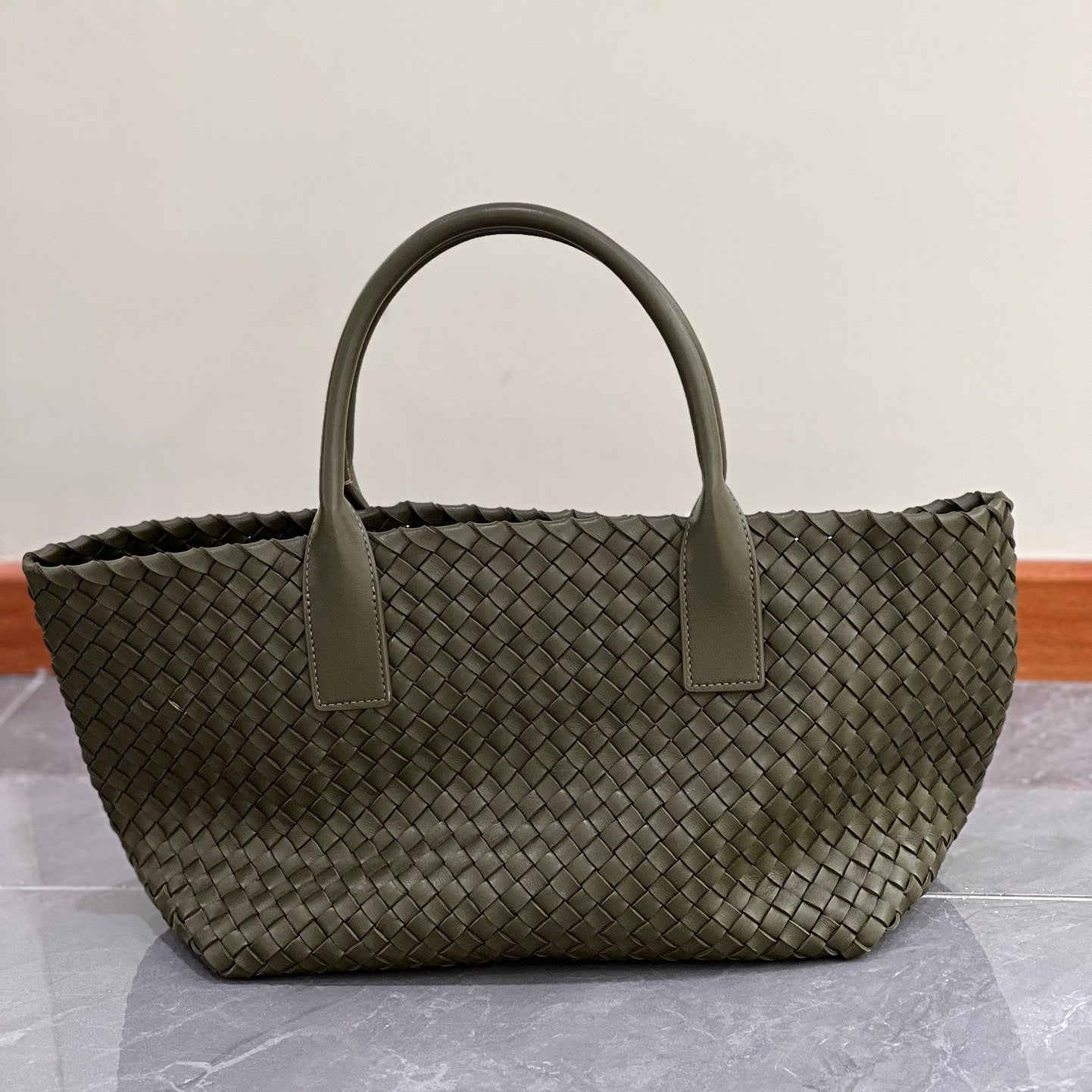 Handwoven Italian Lambskin Tote Bag,  Luxury Intrecciato Leather Shoulder Bag with Matching Pouch, Three Sizes