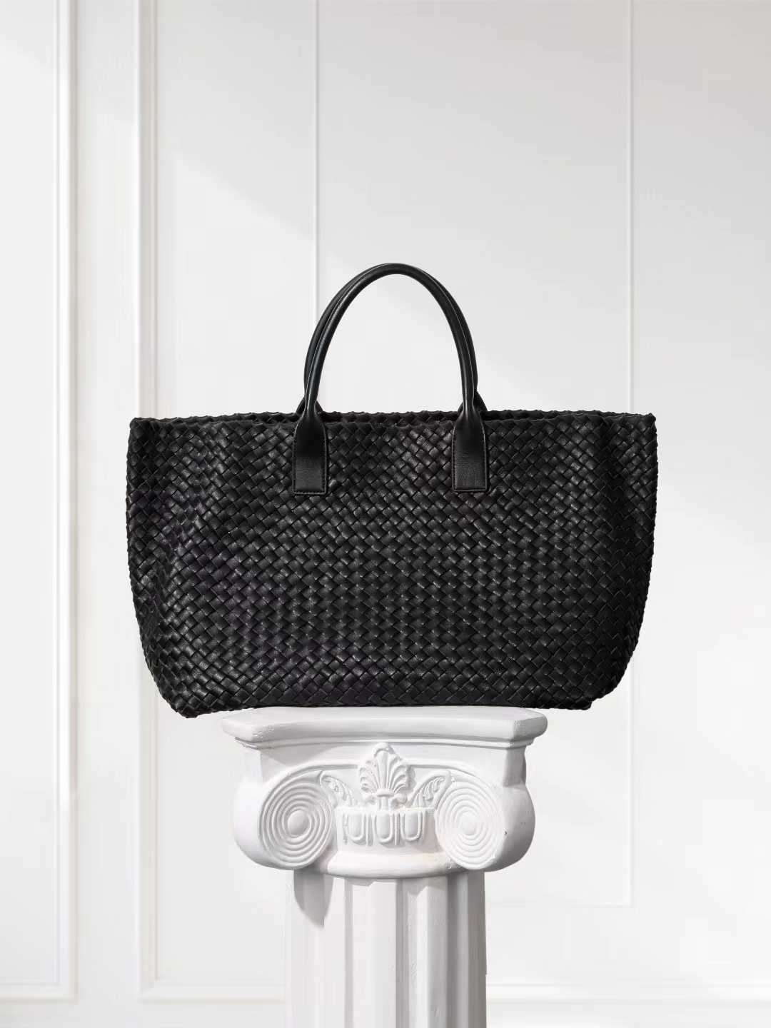 Handwoven Italian Lambskin Tote Bag,  Luxury Intrecciato Leather Shoulder Bag with Matching Pouch, Three Sizes