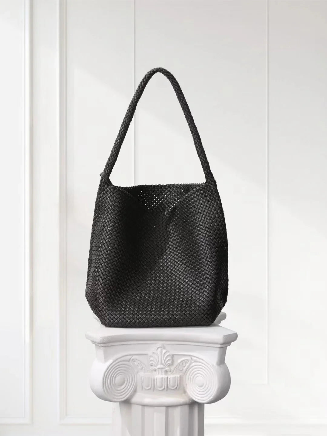 Handwoven Lambskin Leather Bucket Bag, Luxury Intrecciato Shoulder/Hobo Bag | All-Leather Interior & Exterior