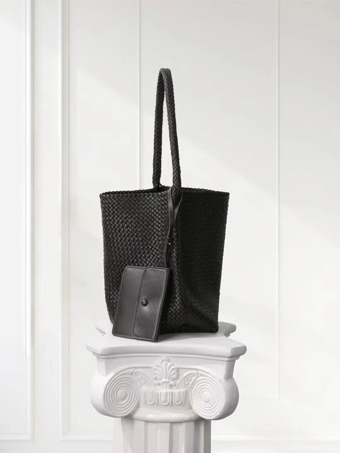 Handwoven Lambskin Leather Bucket Bag, Luxury Intrecciato Shoulder/Hobo Bag | All-Leather Interior & Exterior