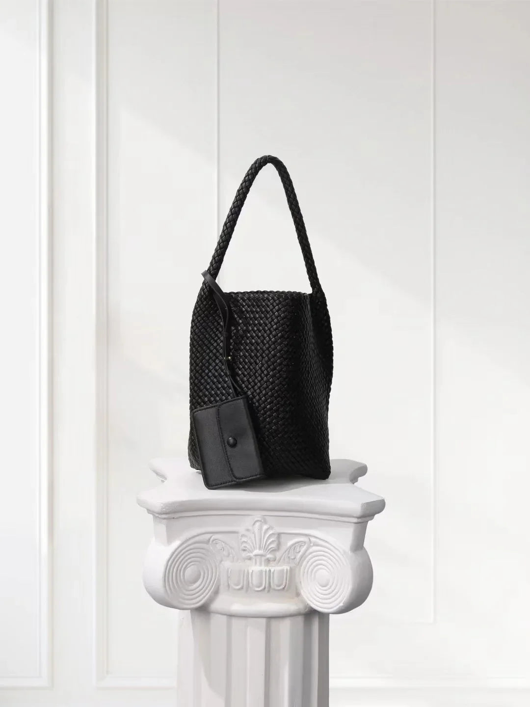 Handwoven Lambskin Leather Bucket Bag, Luxury Intrecciato Shoulder/Hobo Bag | All-Leather Interior & Exterior