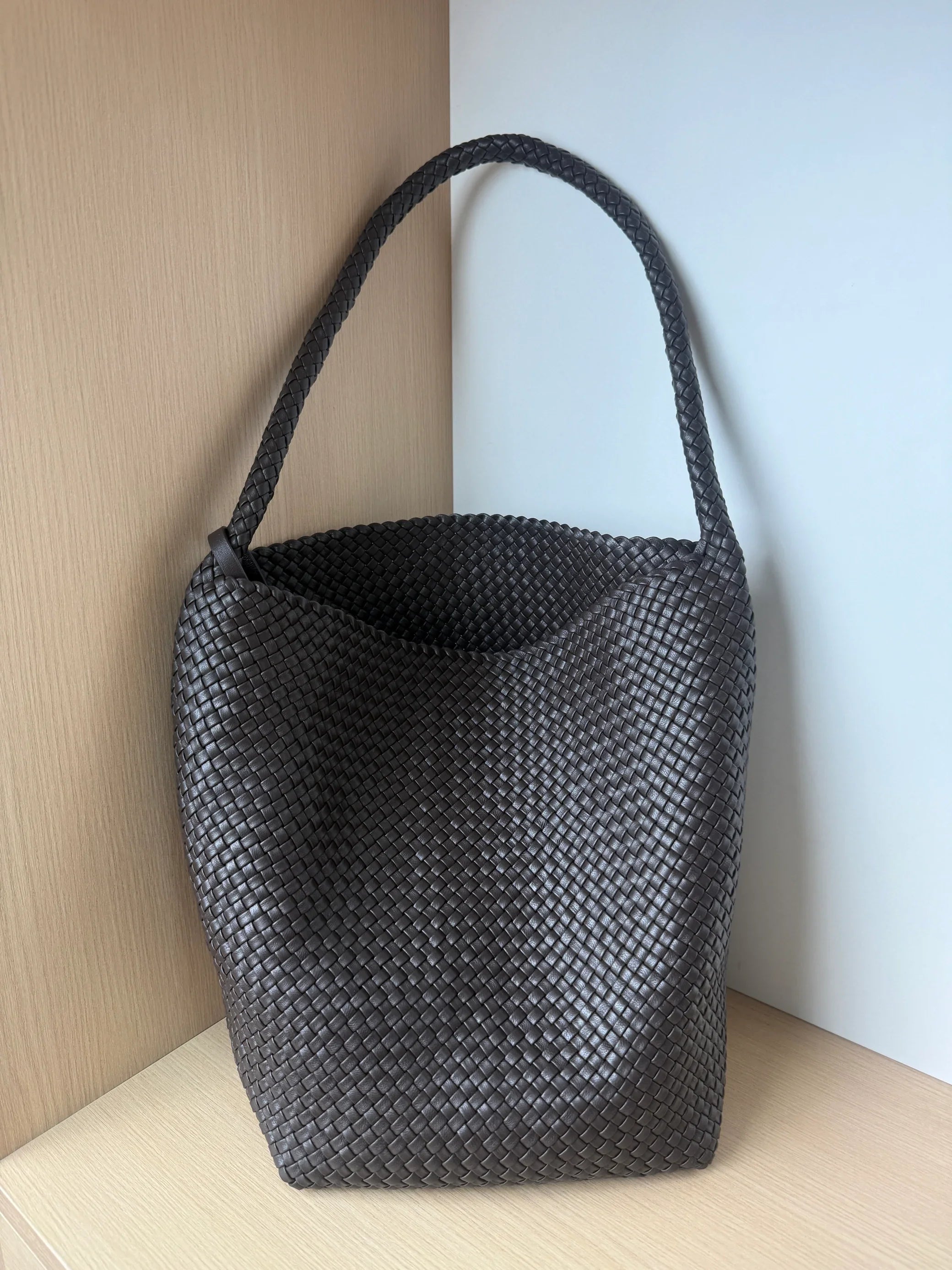 Handwoven Lambskin Leather Bucket Bag, Luxury Intrecciato Shoulder/Hobo Bag | All-Leather Interior & Exterior