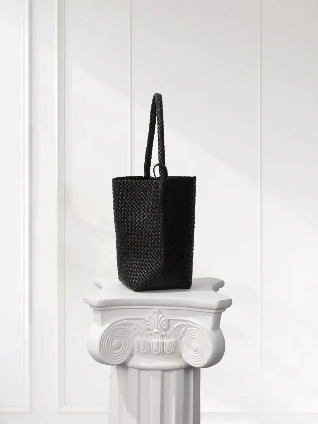 Handwoven Lambskin Leather Bucket Bag, Luxury Intrecciato Shoulder/Hobo Bag | All-Leather Interior & Exterior