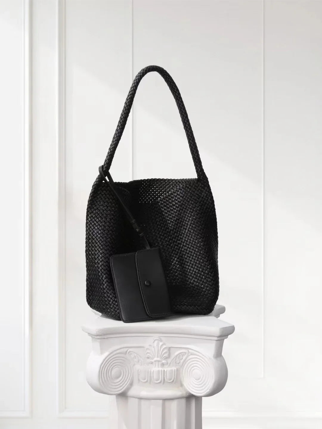 Handwoven Lambskin Leather Bucket Bag, Luxury Intrecciato Shoulder/Hobo Bag | All-Leather Interior & Exterior