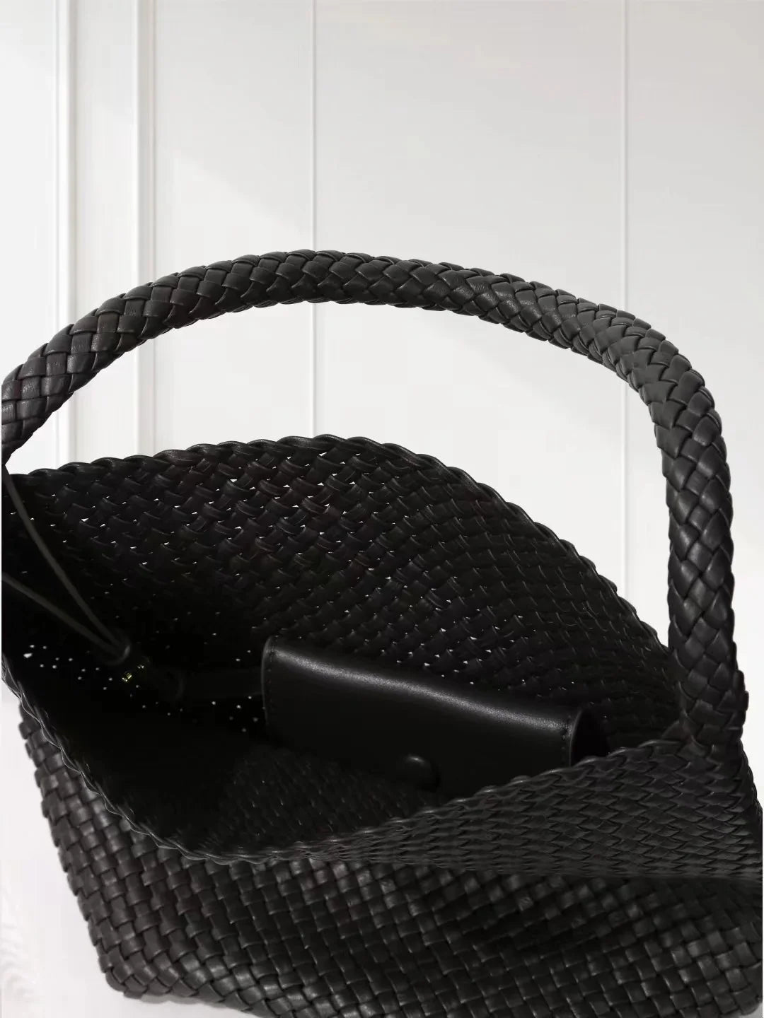 Handwoven Lambskin Leather Bucket Bag, Luxury Intrecciato Shoulder/Hobo Bag | All-Leather Interior & Exterior