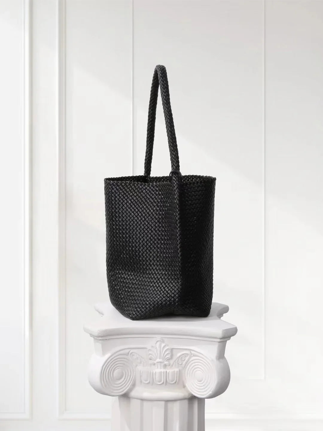 Handwoven Lambskin Leather Bucket Bag, Luxury Intrecciato Shoulder/Hobo Bag | All-Leather Interior & Exterior