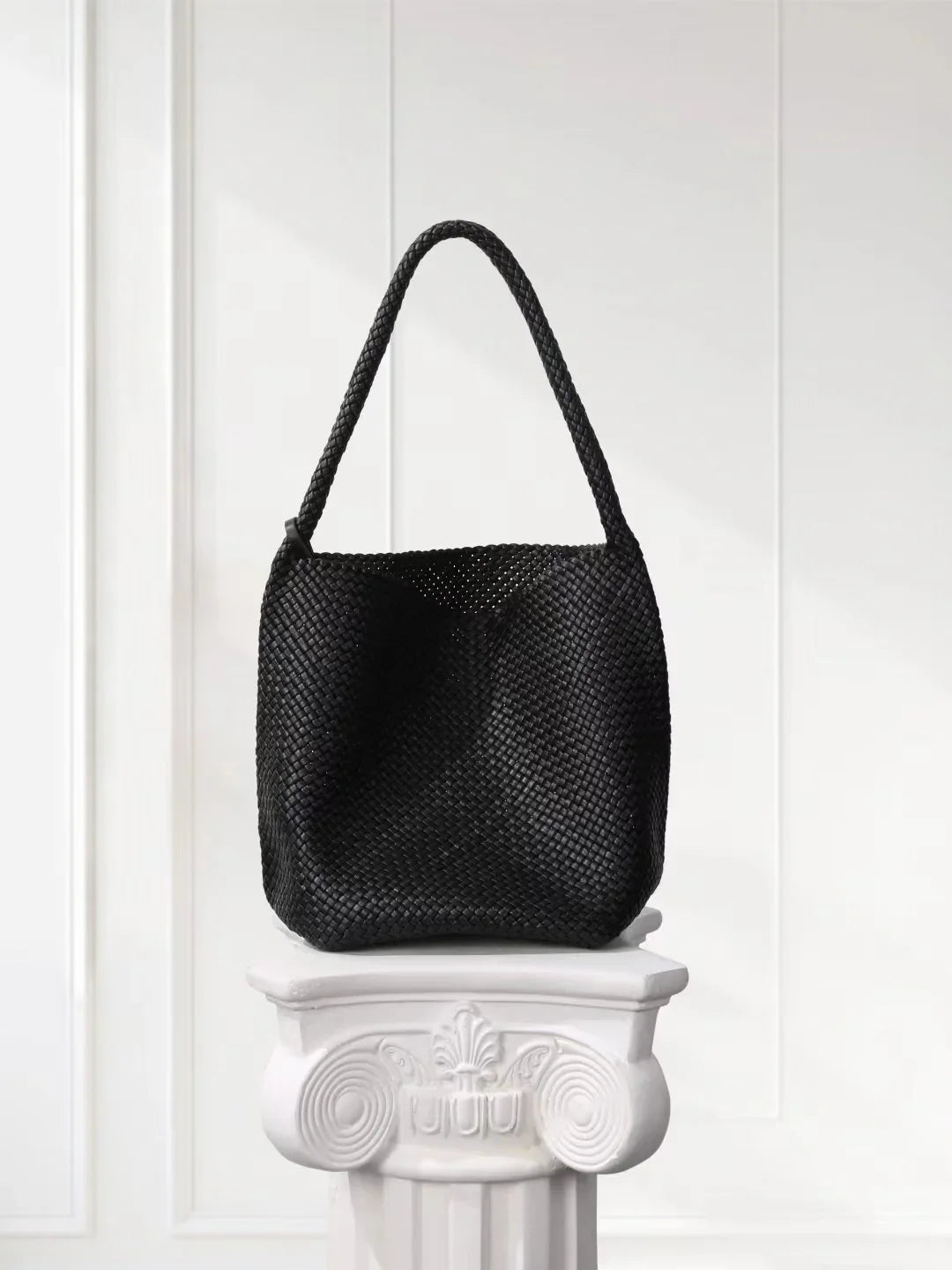 Handwoven Lambskin Leather Bucket Bag, Luxury Intrecciato Shoulder/Hobo Bag | All-Leather Interior & Exterior