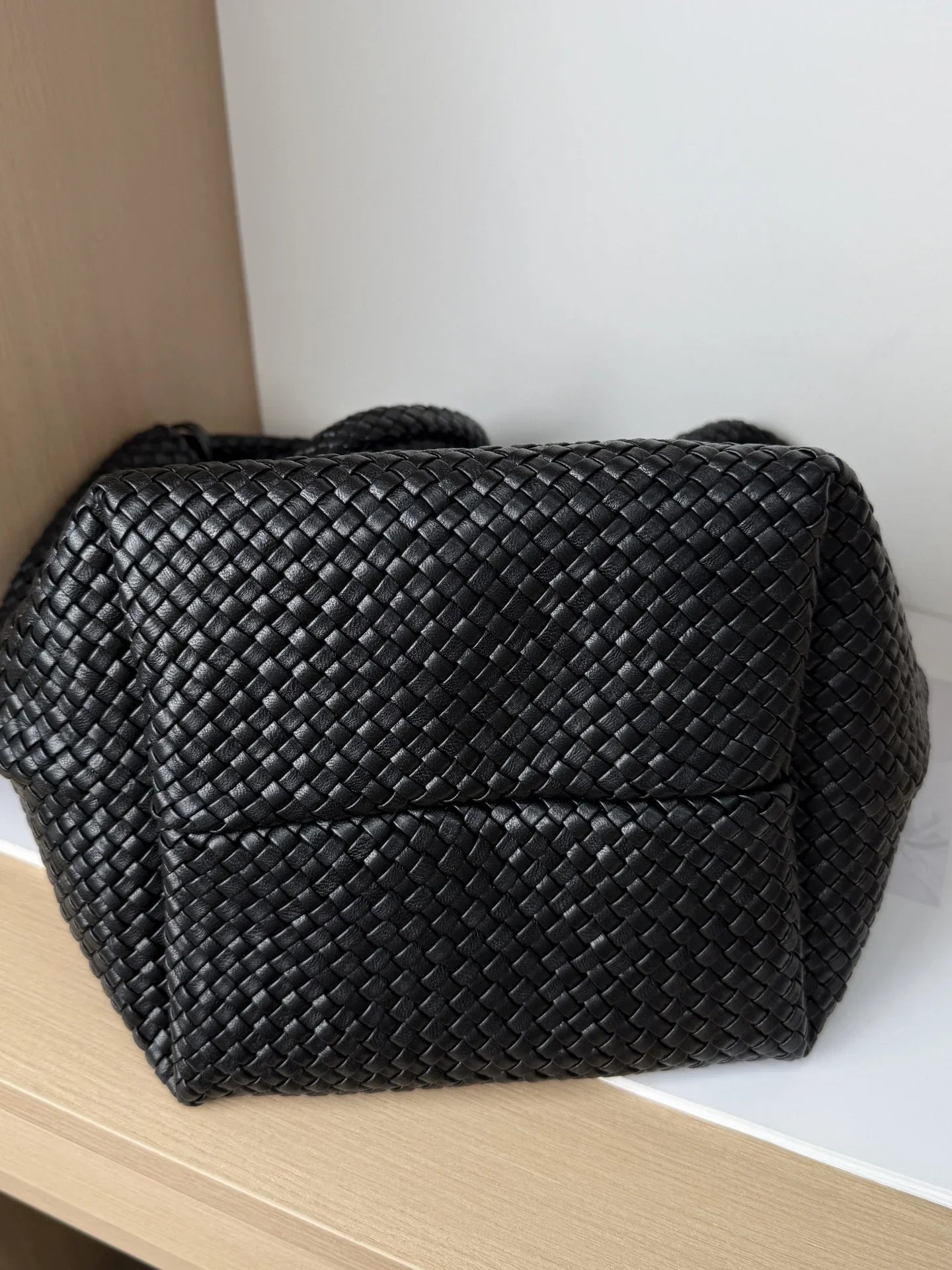 Handwoven Lambskin Leather Bucket Bag, Luxury Intrecciato Shoulder/Hobo Bag | All-Leather Interior & Exterior