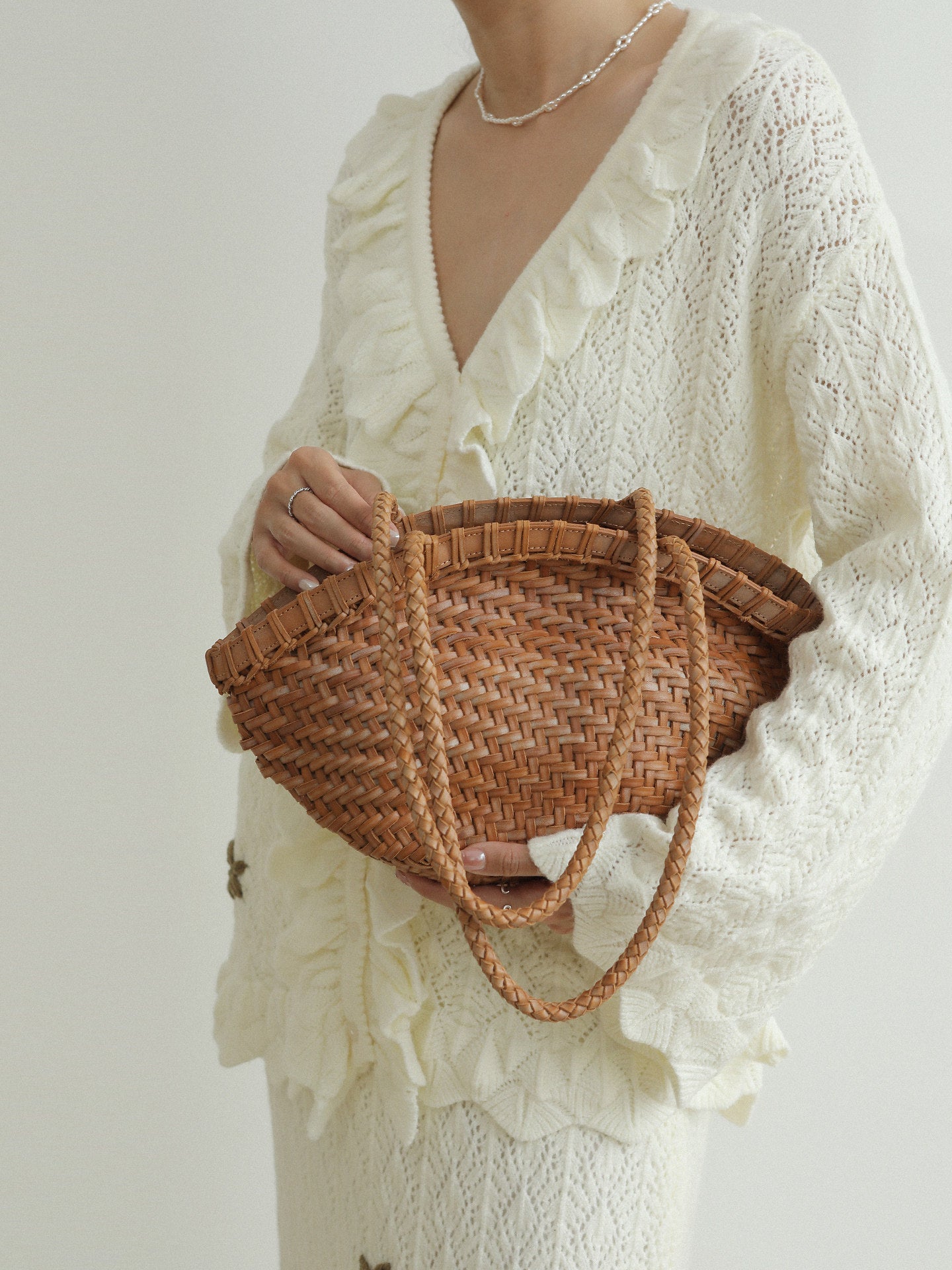 Handwoven Vegetable-Tanned Leather Basket Bag for Women｜Full Grain Cowhide Woven Tote with Braided Handle & Drawstring Liner | Spring Summer Shoulder Bag