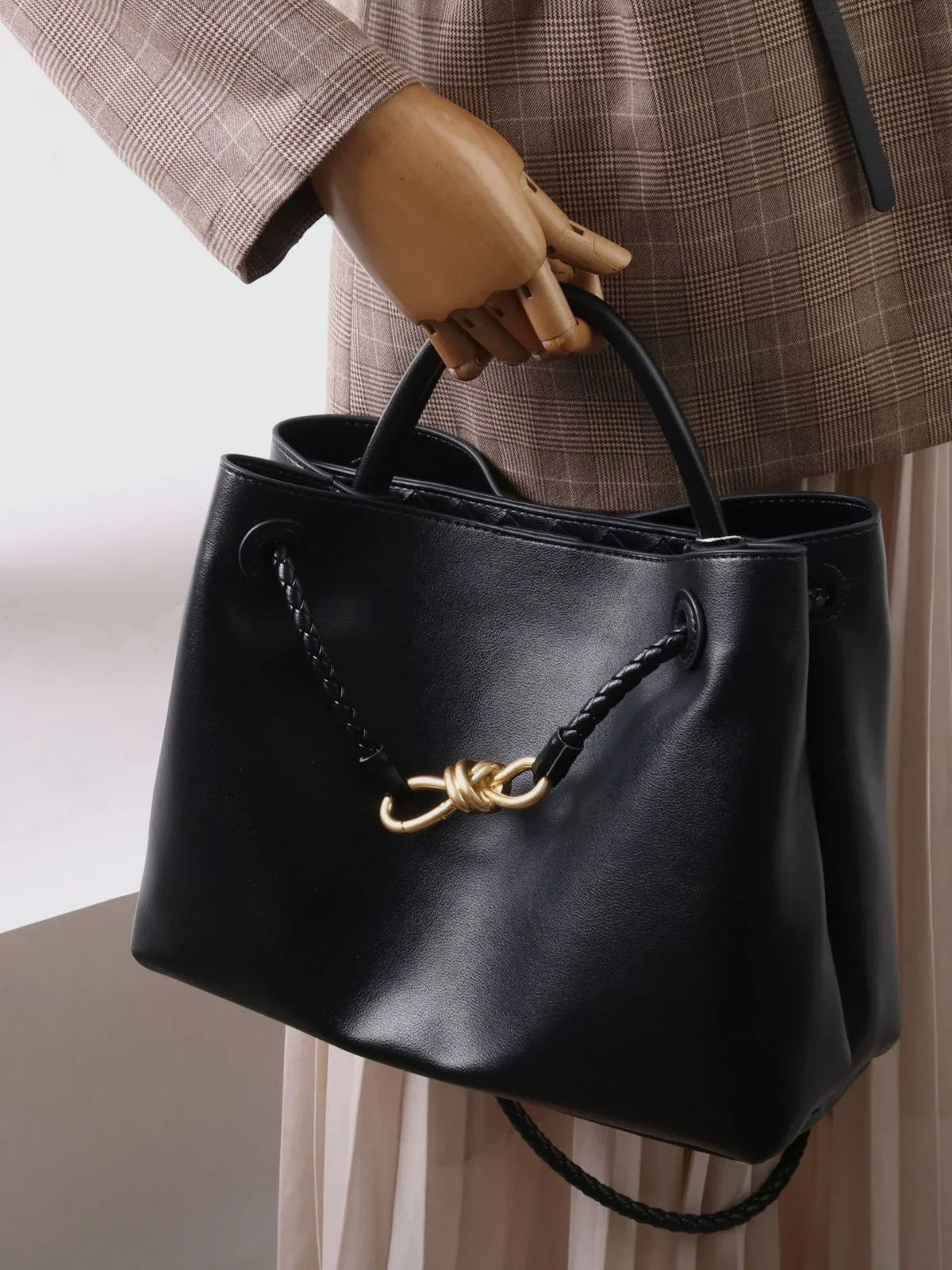 Large Luxury Soft Leather Tote Bag, Aesthetic Handbag With Gold Knot Buckle, Daily Fashion Designer Bag, Crossbody & Shoulder Style