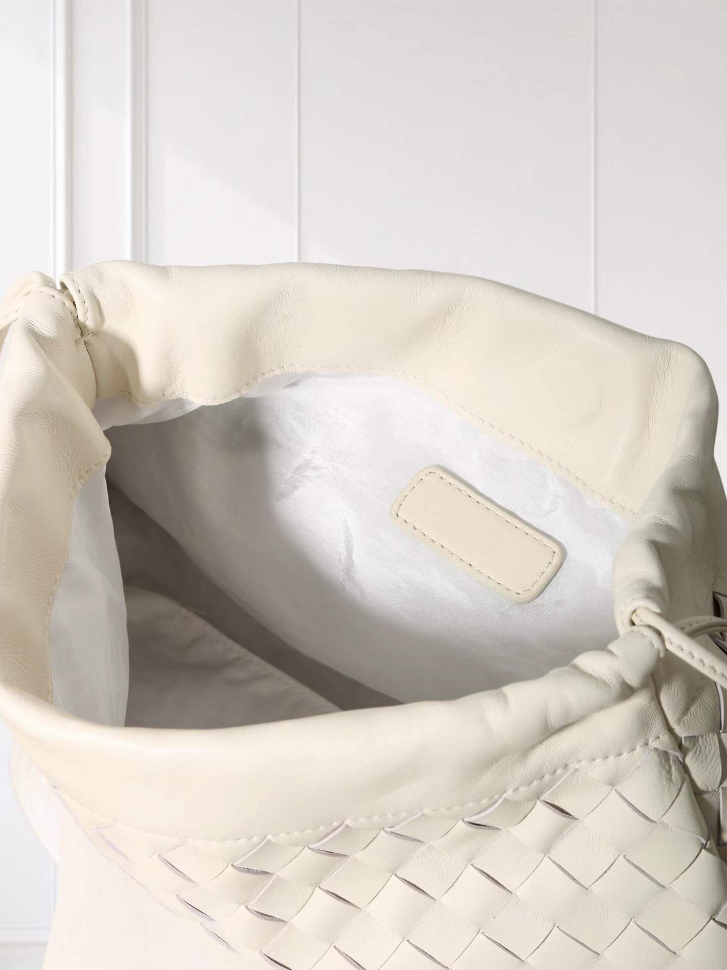 Luxury Handwoven Lambskin Crossbody Bag, Soft Leather Hobo Bag, Designer Craftsmanship Woven Flap Tote for Women