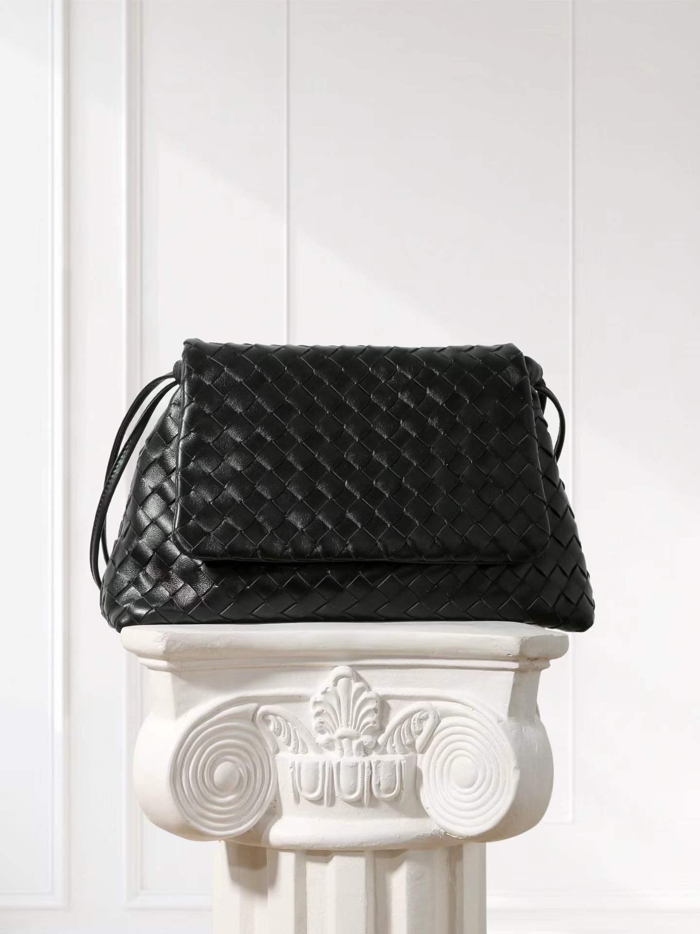Luxury Handwoven Lambskin Crossbody Bag, Soft Leather Hobo Bag, Designer Craftsmanship Woven Flap Tote for Women