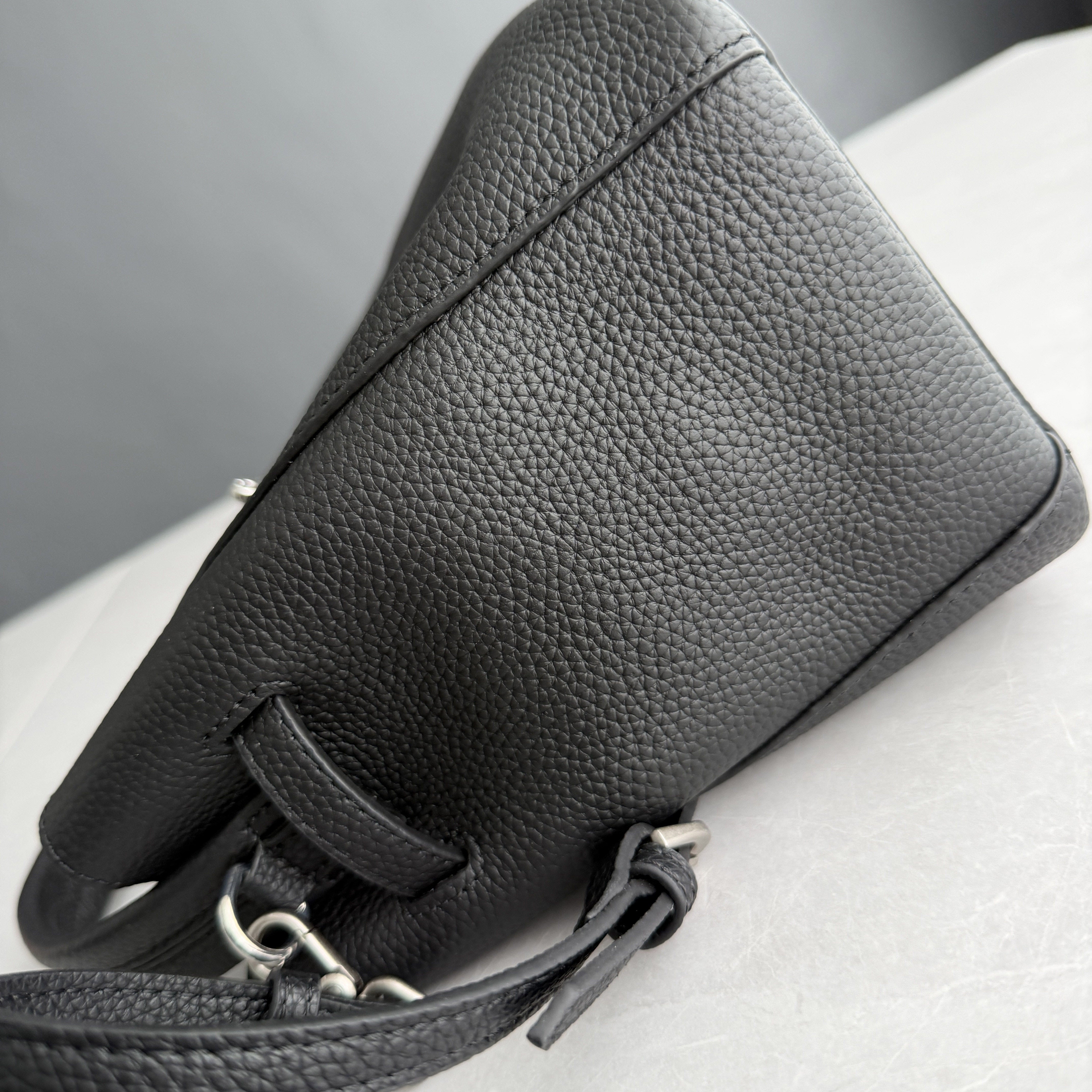 Luxury Pebbled Cowhide Leather Bucket Bag, Designer Crossbody with Twist Lock