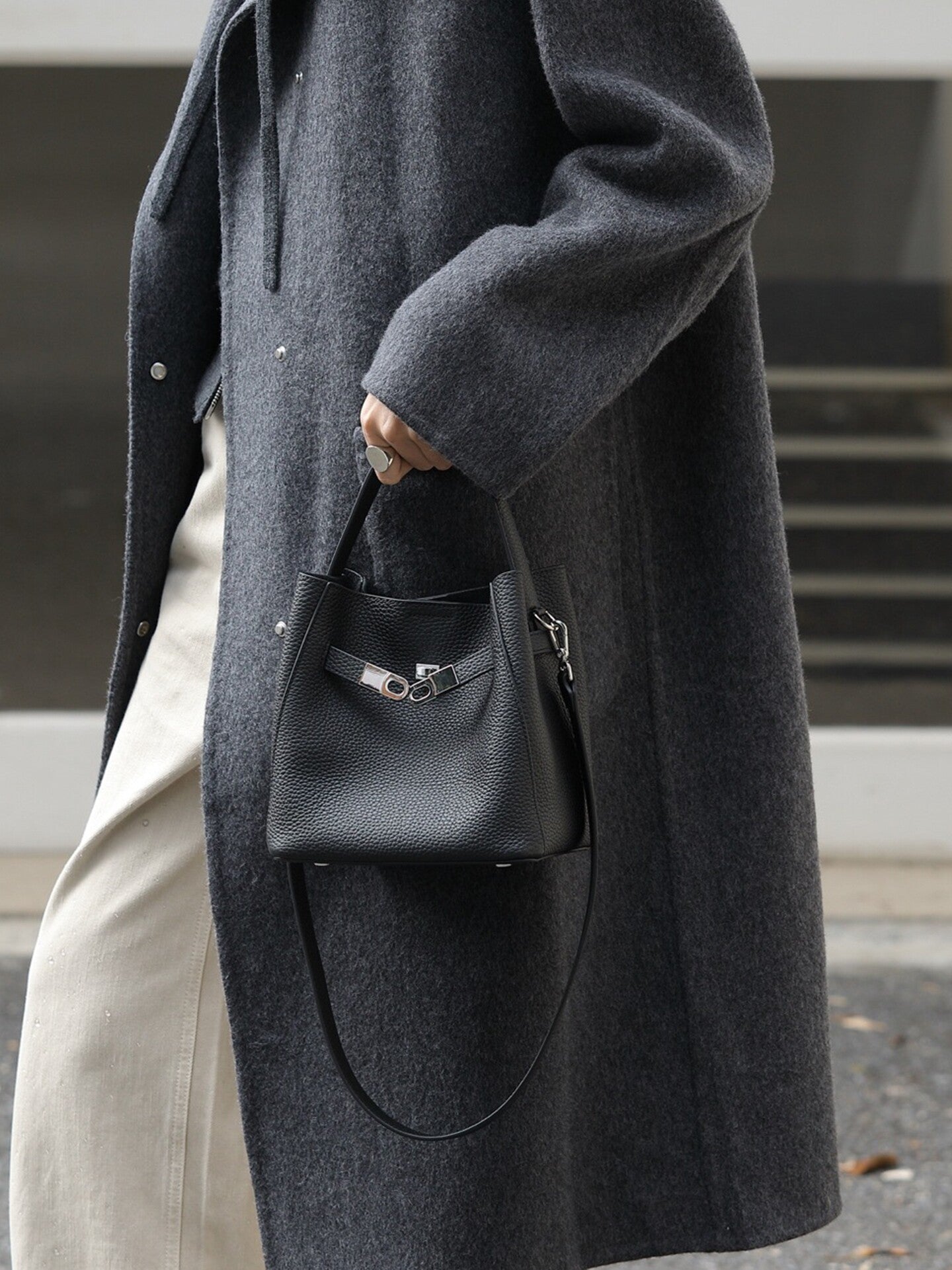 Luxury Pebbled Cowhide Leather Bucket Bag, Designer Crossbody with Twist Lock