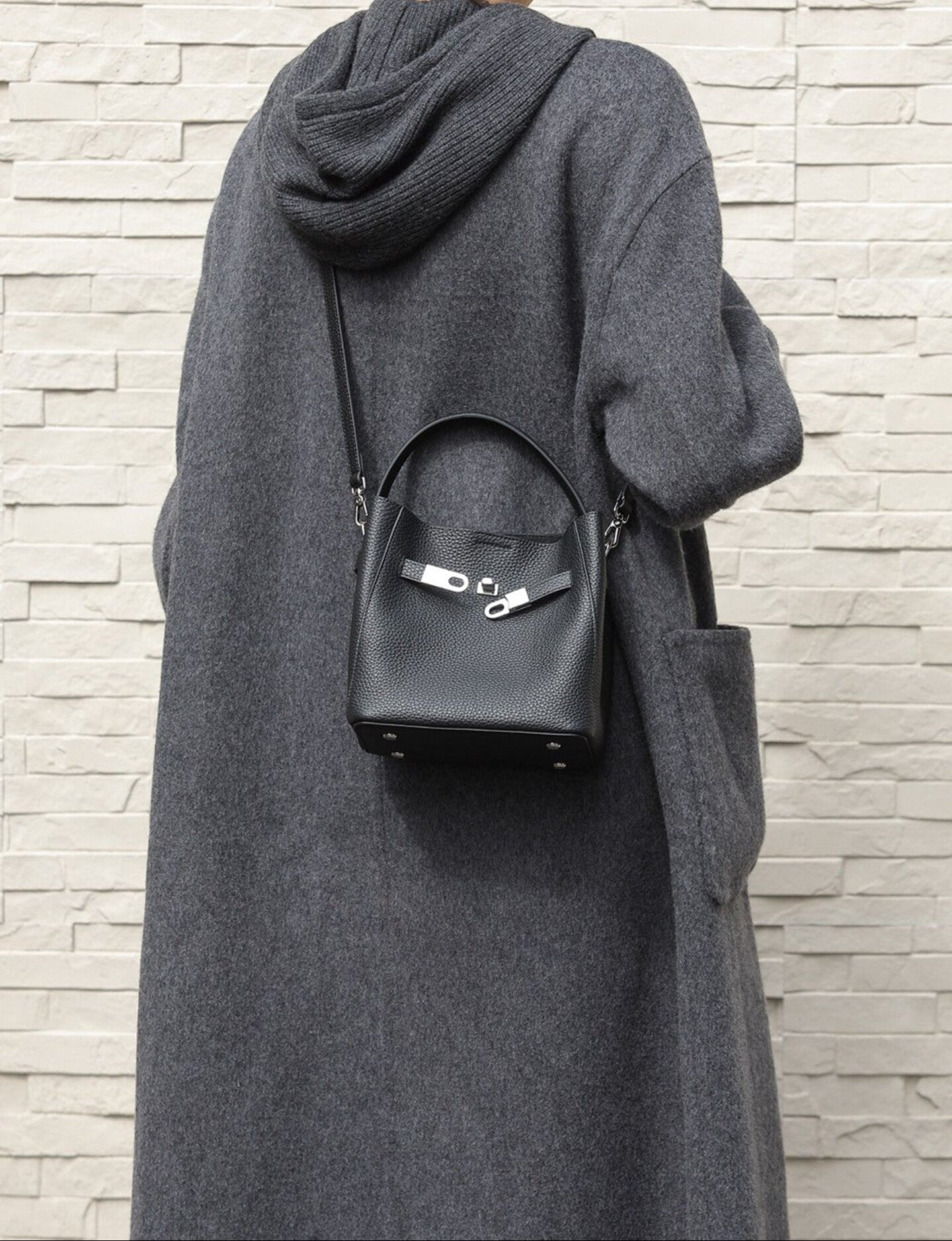 Luxury Pebbled Cowhide Leather Bucket Bag, Designer Crossbody with Twist Lock