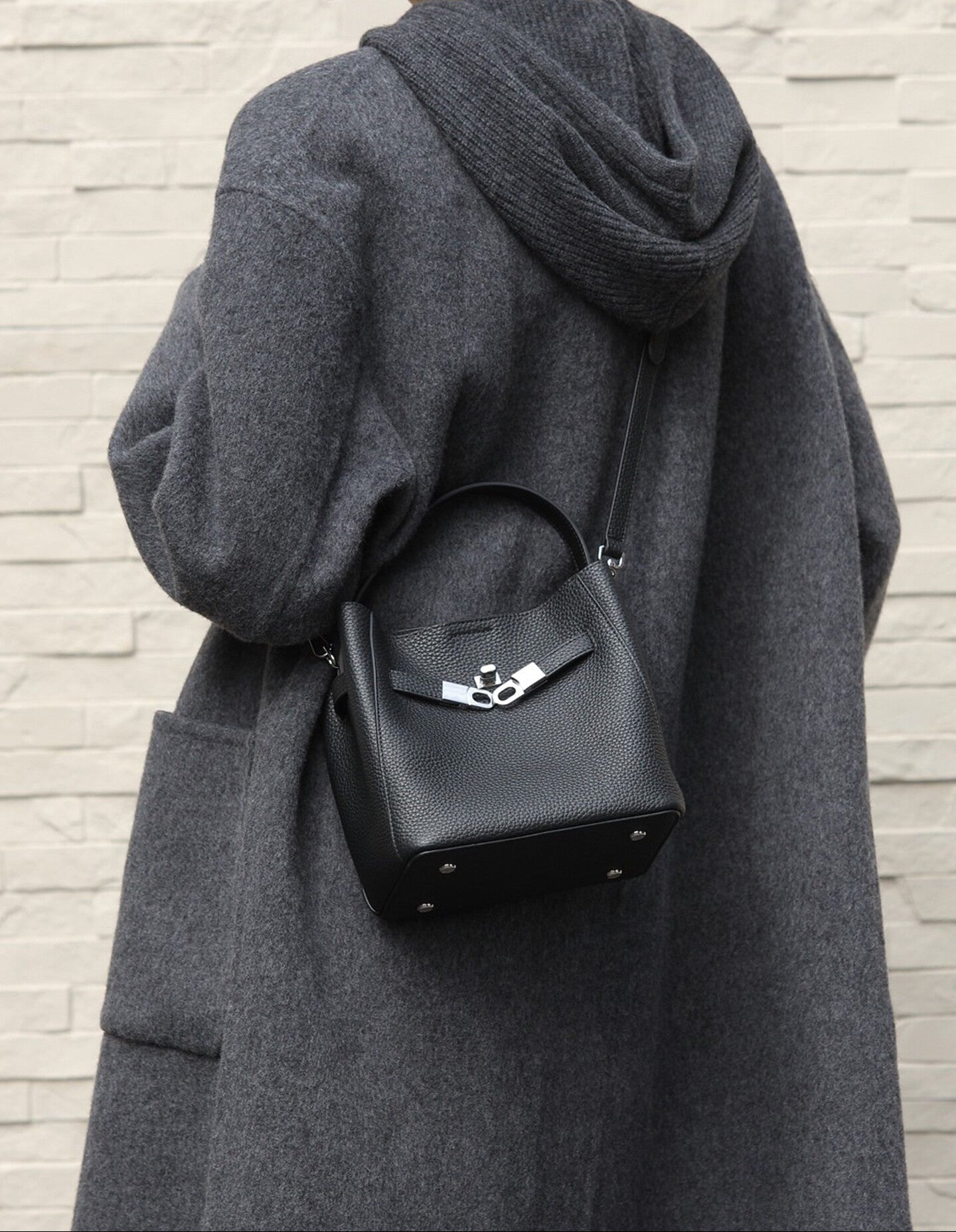 Luxury Pebbled Cowhide Leather Bucket Bag, Designer Crossbody with Twist Lock