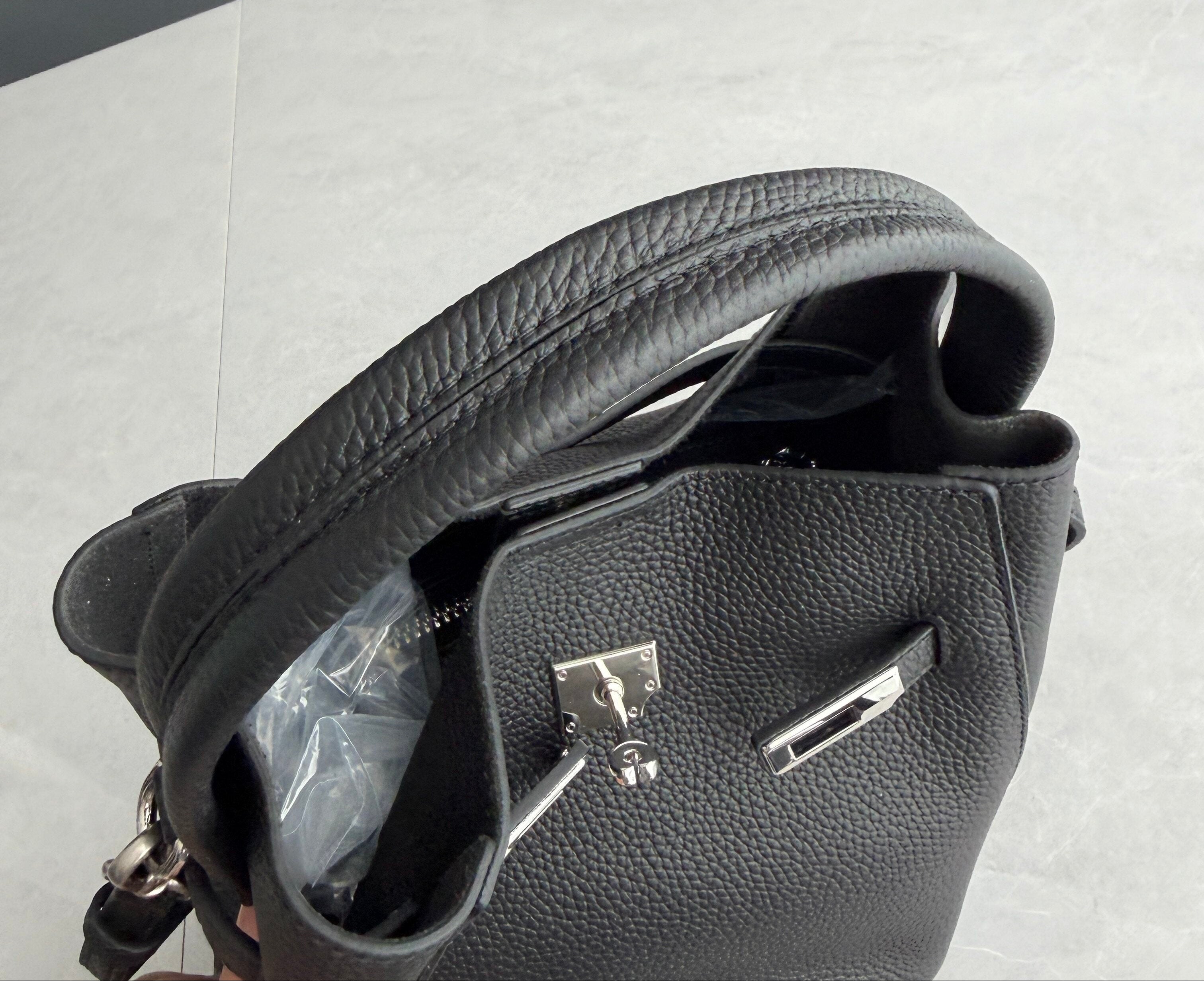 Luxury Pebbled Cowhide Leather Bucket Bag, Designer Crossbody with Twist Lock