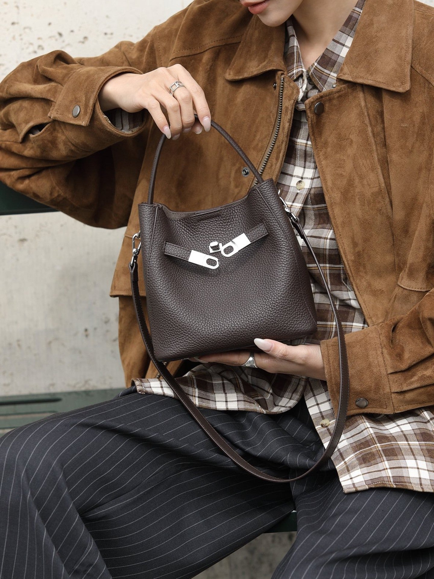 Luxury Pebbled Cowhide Leather Bucket Bag, Designer Crossbody with Twist Lock
