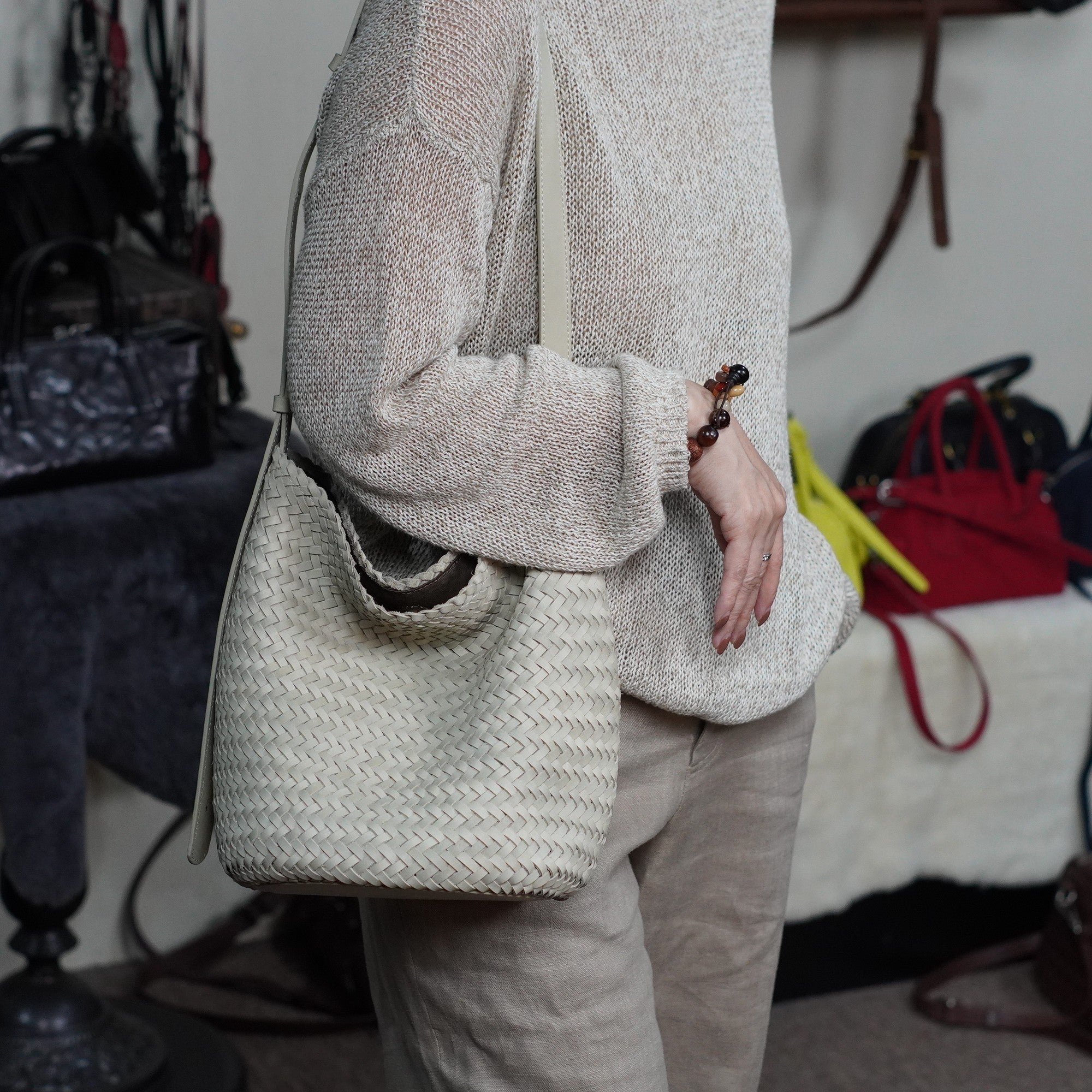 Handwoven Full-Grain Leather Bucket Bag | Stylish Shoulder Bag for Women | Leather Beach Bag