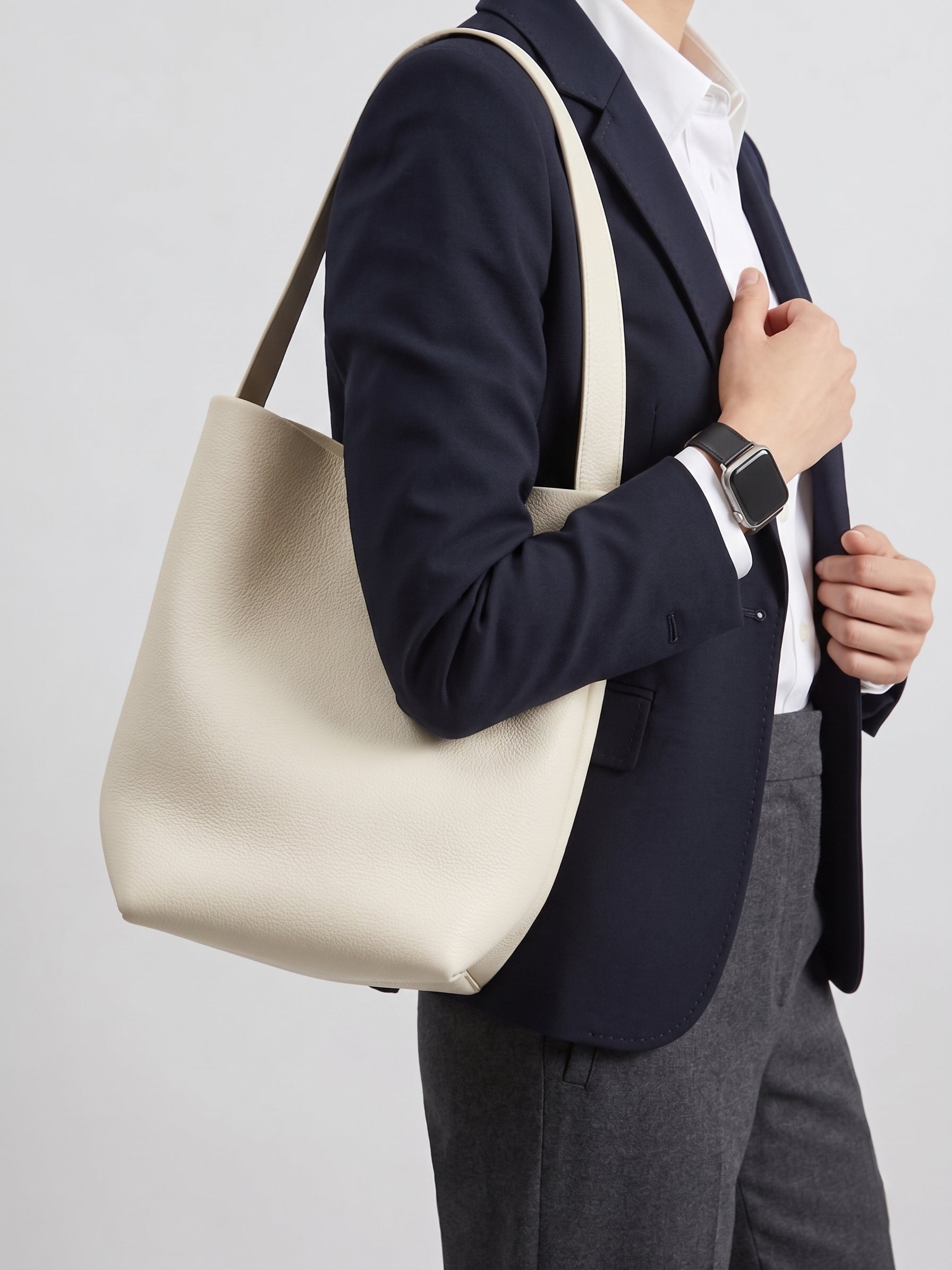 Minimalist Classic Leather Bucket Bag | Large Leather Tote Bag | Fashion Shoulder Bag, Tan Mummy Bag, Everyday Bag, Unisex Bag