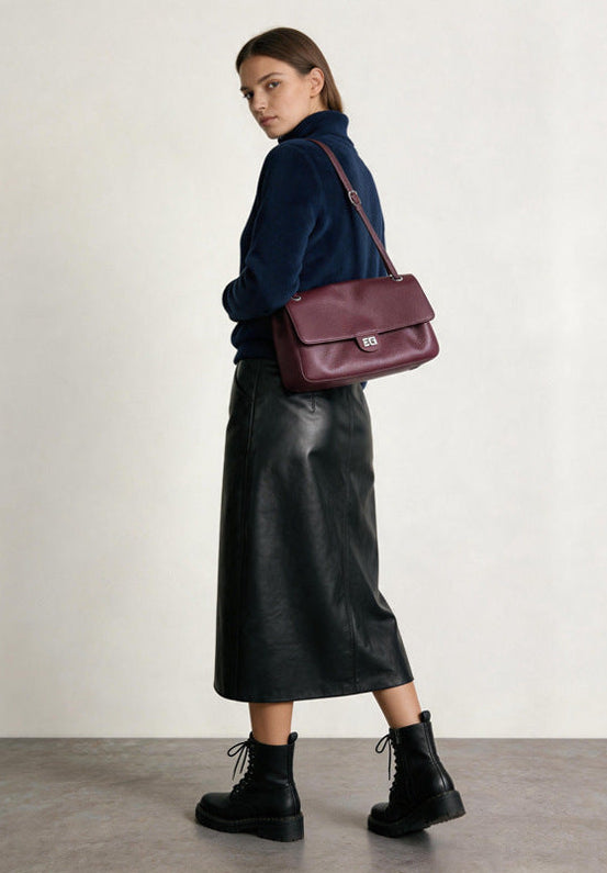 Minimalist Commuter Leather Shoulder Bag | Top Grain Cowhide Handbag with Twist-Lock Closure