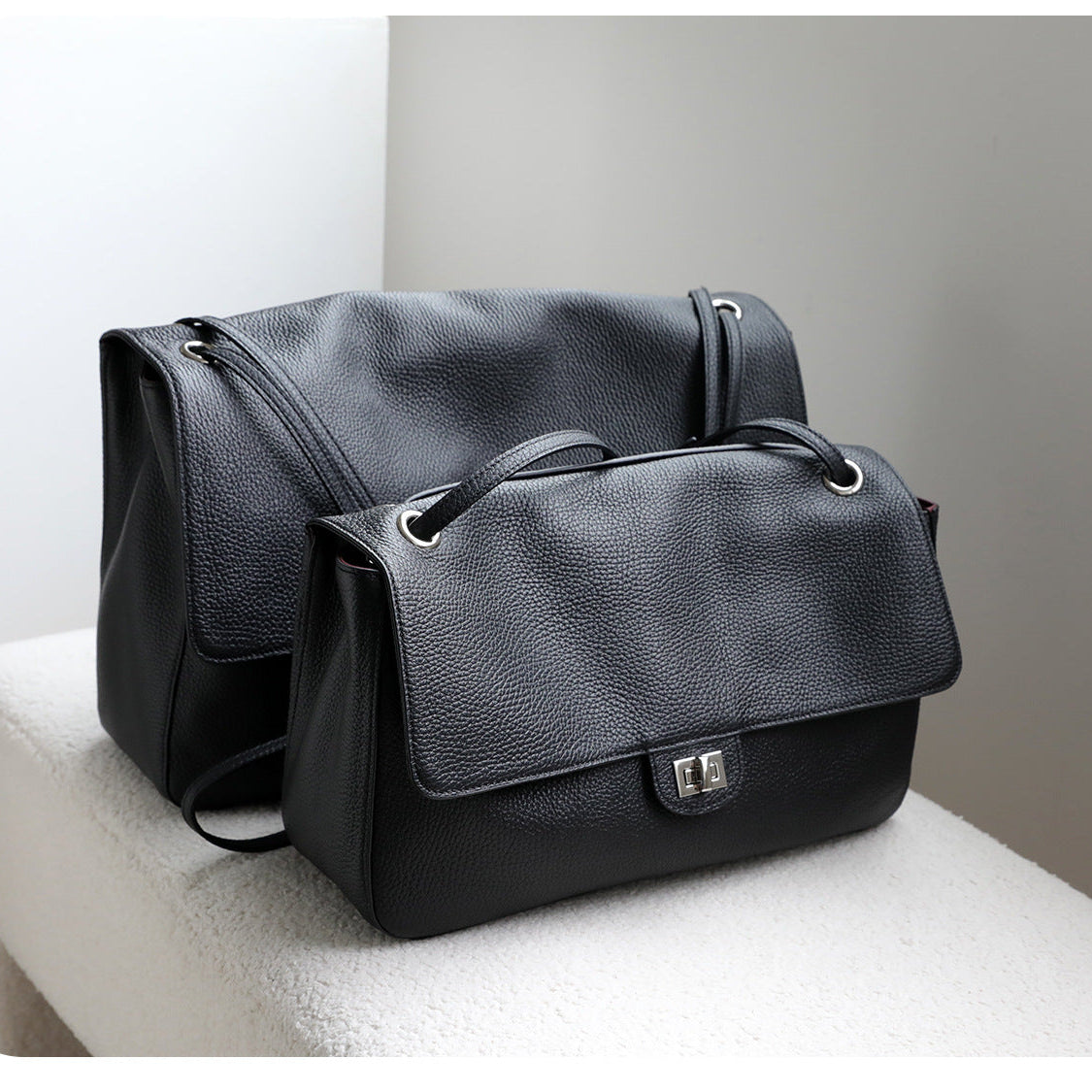 Minimalist Commuter Leather Shoulder Bag | Top Grain Cowhide Handbag with Twist-Lock Closure
