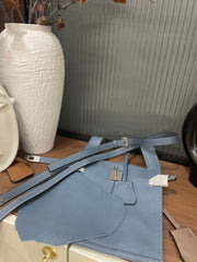 Minimalist & Versatile Soft Cowhide Leather Crossbody Bag with Lock Closure