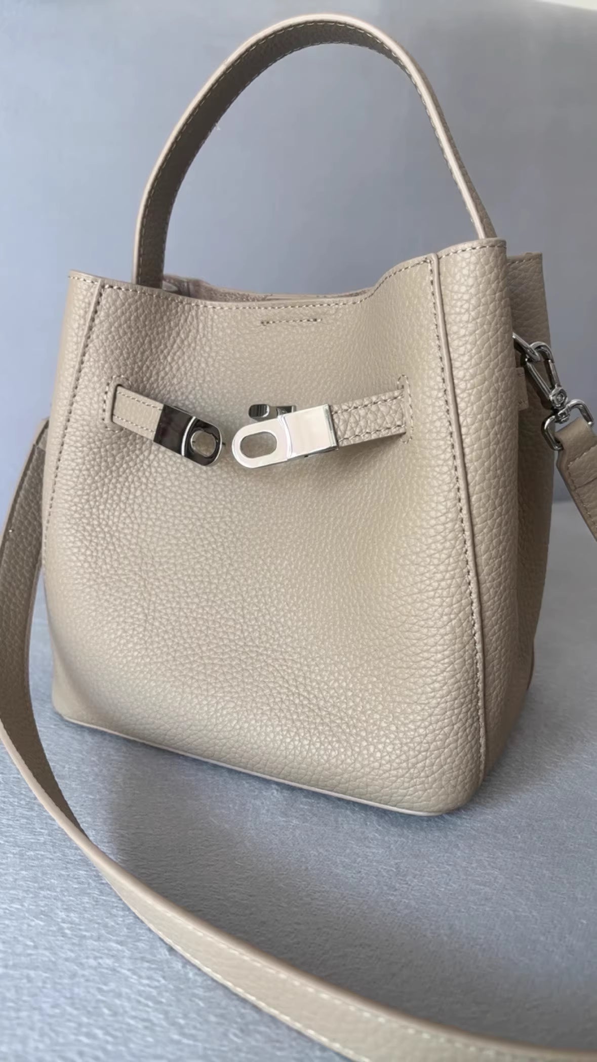 Luxury Pebbled Cowhide Leather Bucket Bag, Designer Crossbody with Twist Lock
