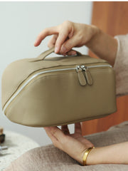 Premium Full-Grain Pebbled Leather Toiletry & Makeup Bag – Minimalist Design Travel-Ready Organiser For Women