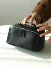Premium Full-Grain Pebbled Leather Toiletry & Makeup Bag – Minimalist Design Travel-Ready Organiser For Women