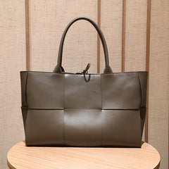 Quilted Large Leather Tote Bag, Minimalist Top Handle Bag, Elegant Convertible Shoulder Bag, Classic Style Soft Leather Work Bag