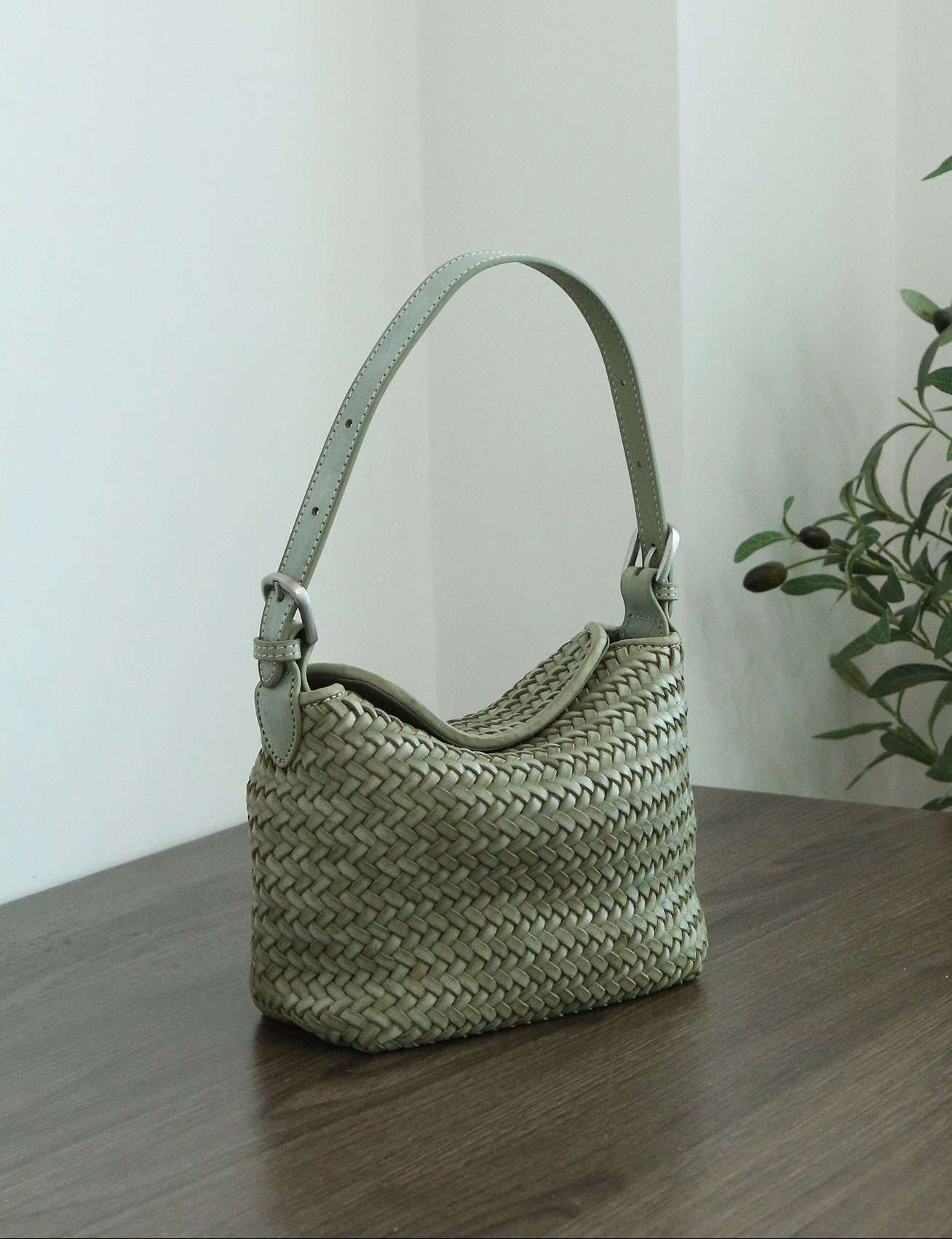 Handwoven Full Grain Leather Hobo Bag | Vintage Basketweave Shoulder & Crossbody Bag