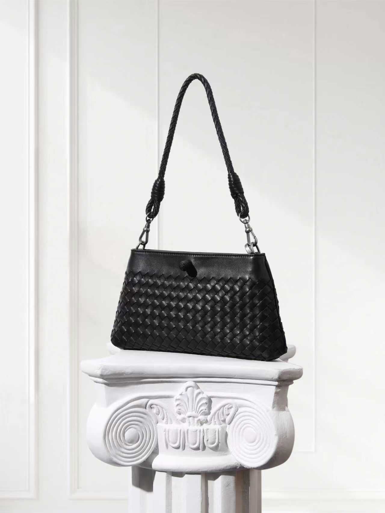 Woven Lambskin Leather Shoulder Bag | Handcrafted Vintage Crossbody Bag