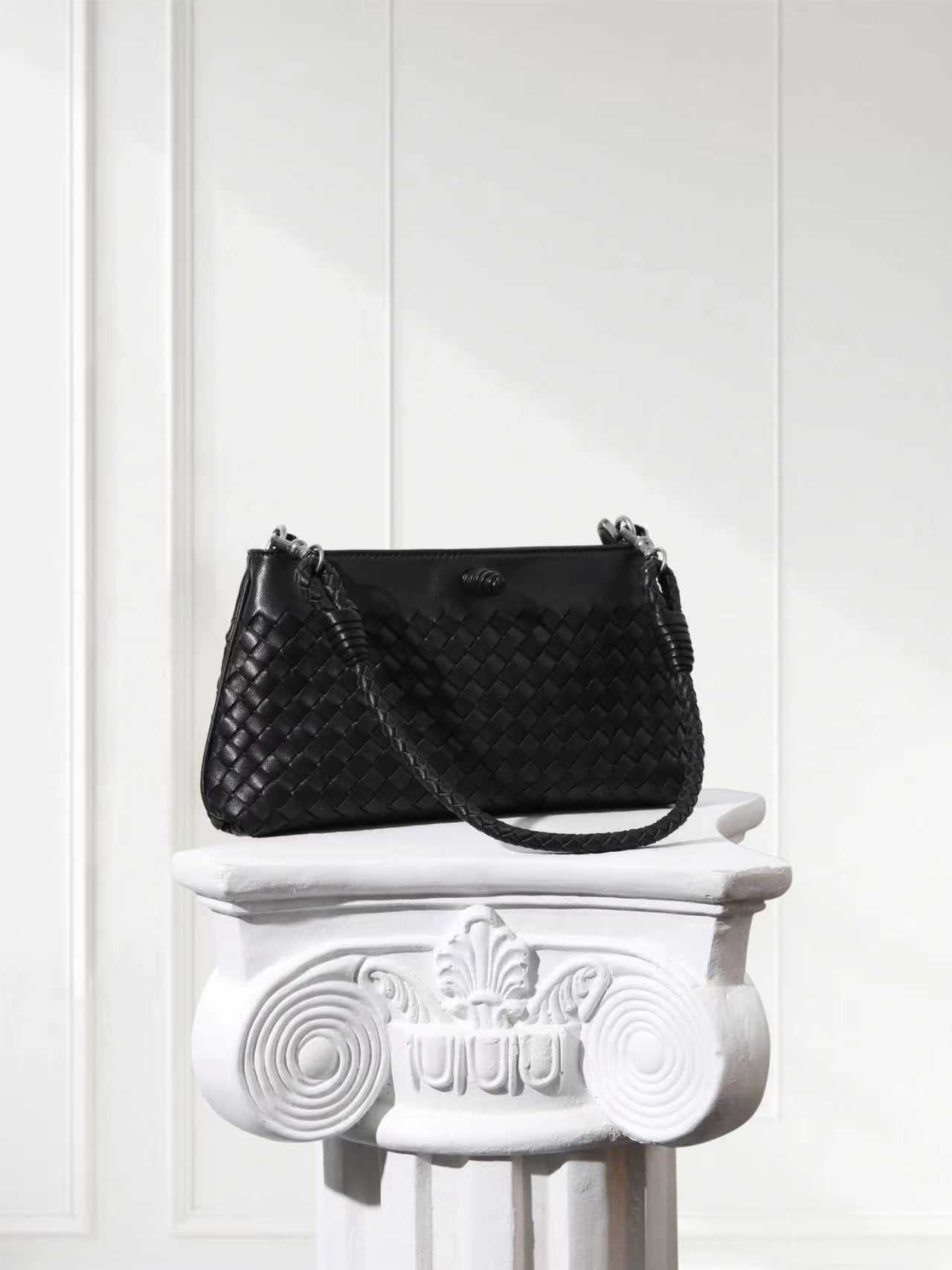 Woven Lambskin Leather Shoulder Bag | Handcrafted Vintage Crossbody Bag