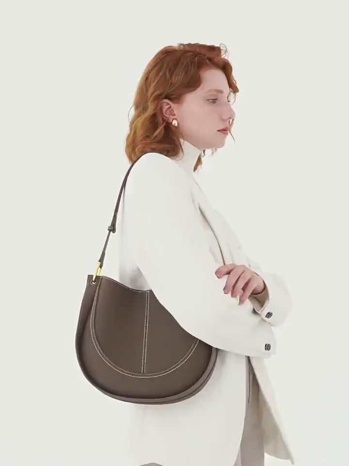 Soft leather on sale saddle bag