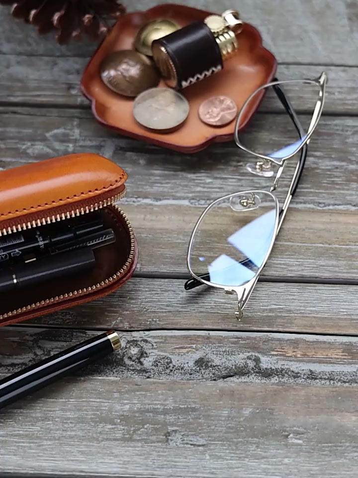 Vintage Leather Glasses Case | Cowhide Leather Zip Eyewear Case