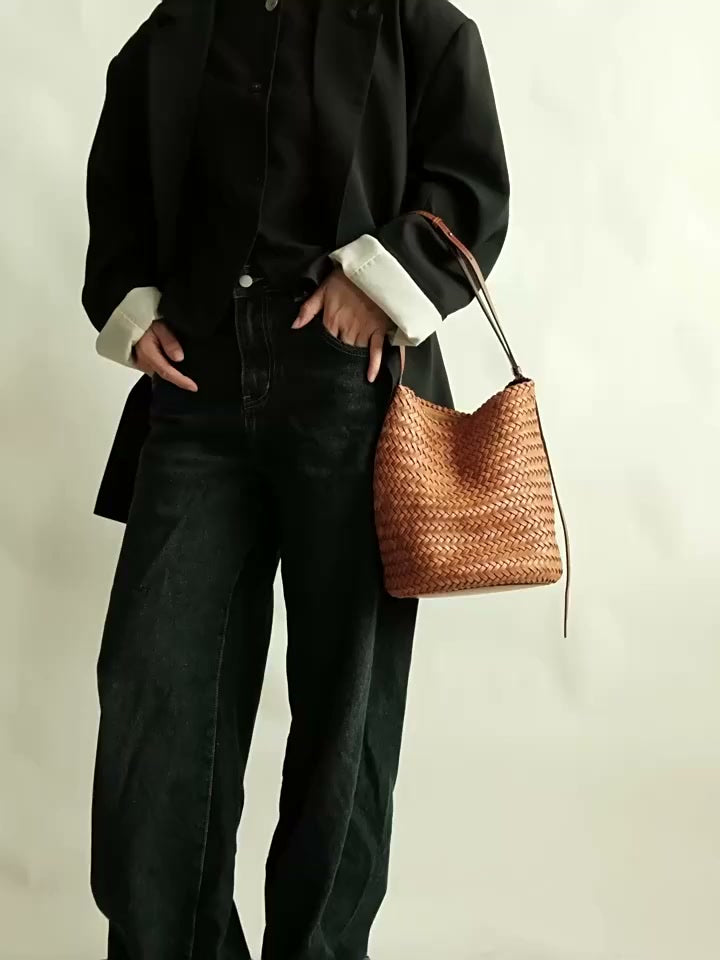 Handwoven Full Grain Leather Bucket Bag | Stylish Shoulder Bag for Women | Leather Beach Bag