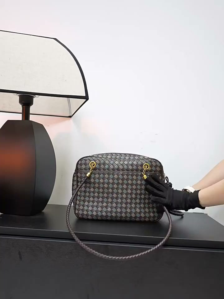 Handmade Woven Lambskin Leather Shoulder Bag, Luxury Box Purse, Vintage Bowling Style Women’s Commuter Handbag