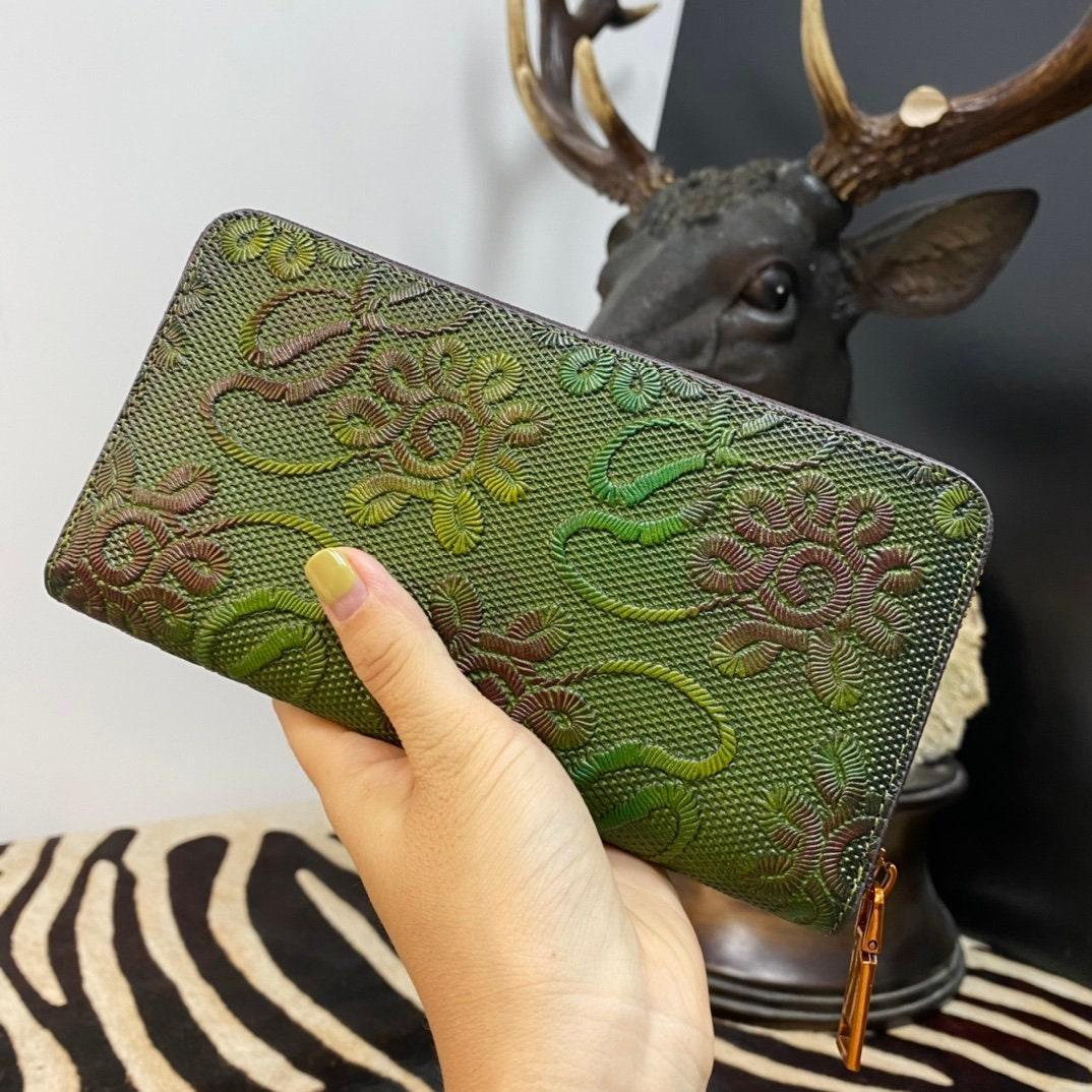 Full Grain Leather Embossed Wallet, Unique Flower Clutch, Mothers Day Gift, Long Wallet, Zipper Purse, Women Wallet Gift