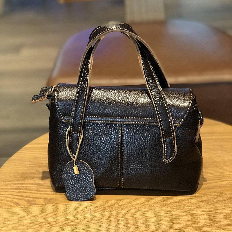 Minimalist Leather Handbag, Leather Crossbody Purse, Small Minimalist Leather Shoulder Bag, Valentines Day Gift, Anniversary Gift for Her